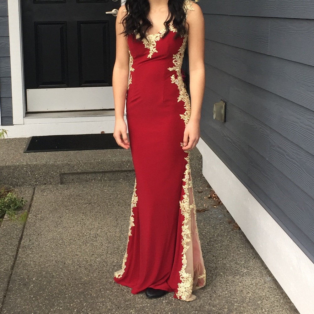 Dark Red Sparkly and Sleek Prom Dress